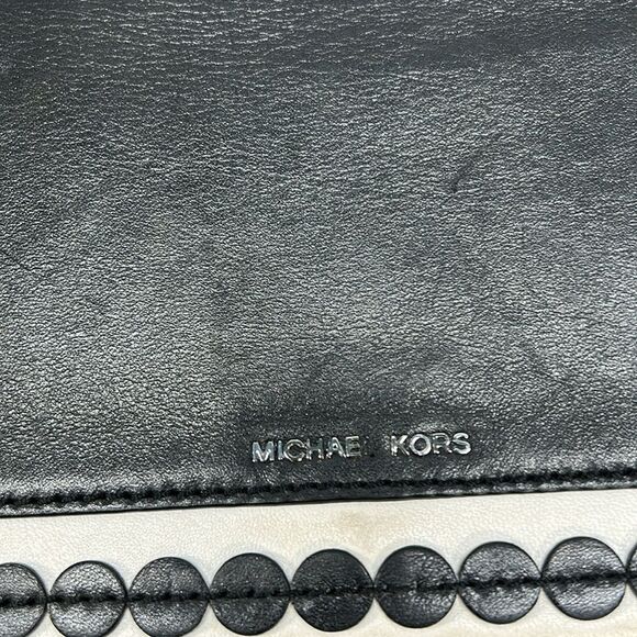 Michael Kors black crossbody - Picture 6 of 8